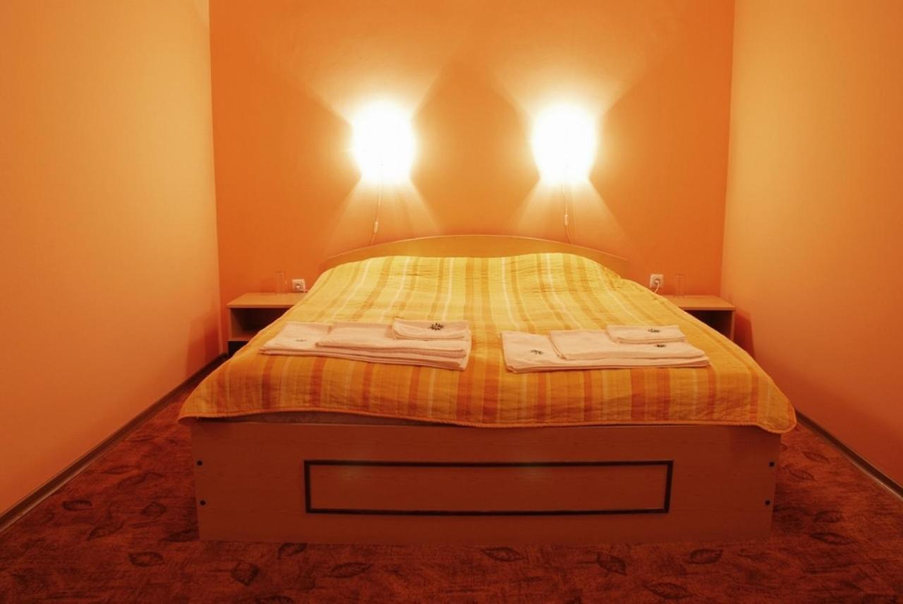 Tourist Center Momina Krepost Hotel Veliko Tarnovo Eksteriør billede